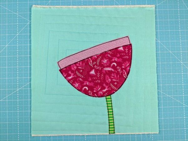 Free Pretty Posy Applique Pattern - Shiny Happy World
